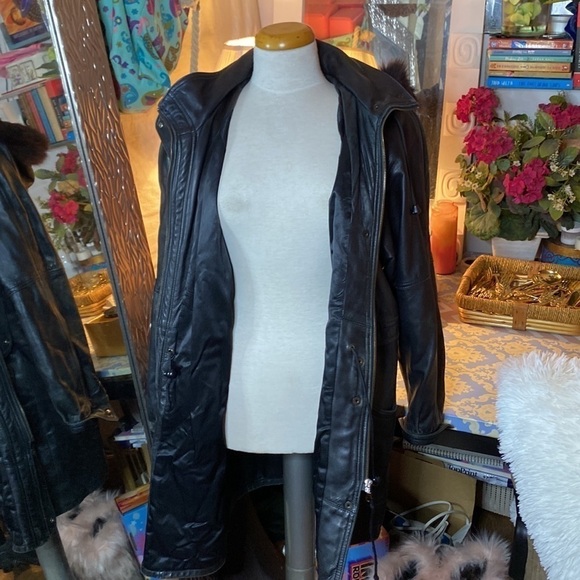 🌷Village du Cuir🌷 Vintage Black Leather Coat With Brown Faux Fur Trim Hood - Picture 12 of 13